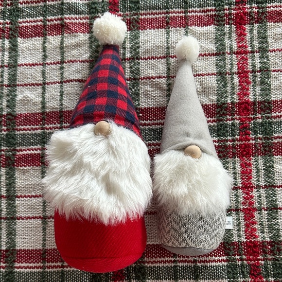 Charming Gray and Red Gnome Set - Picture 3 of 6